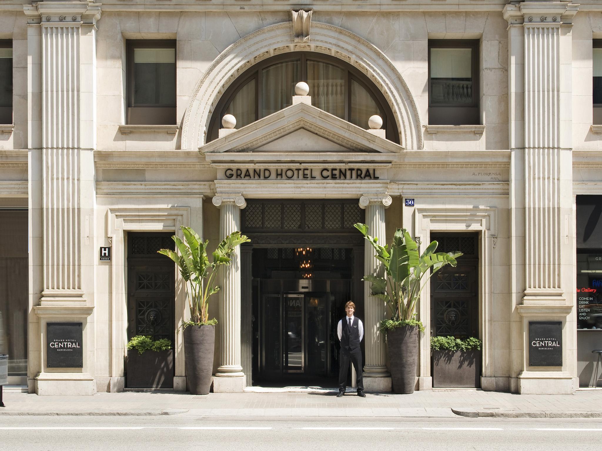 Grand Hotel Central, Small Luxury Hotels Barcelona Ngoại thất bức ảnh The Grand Hotel Central