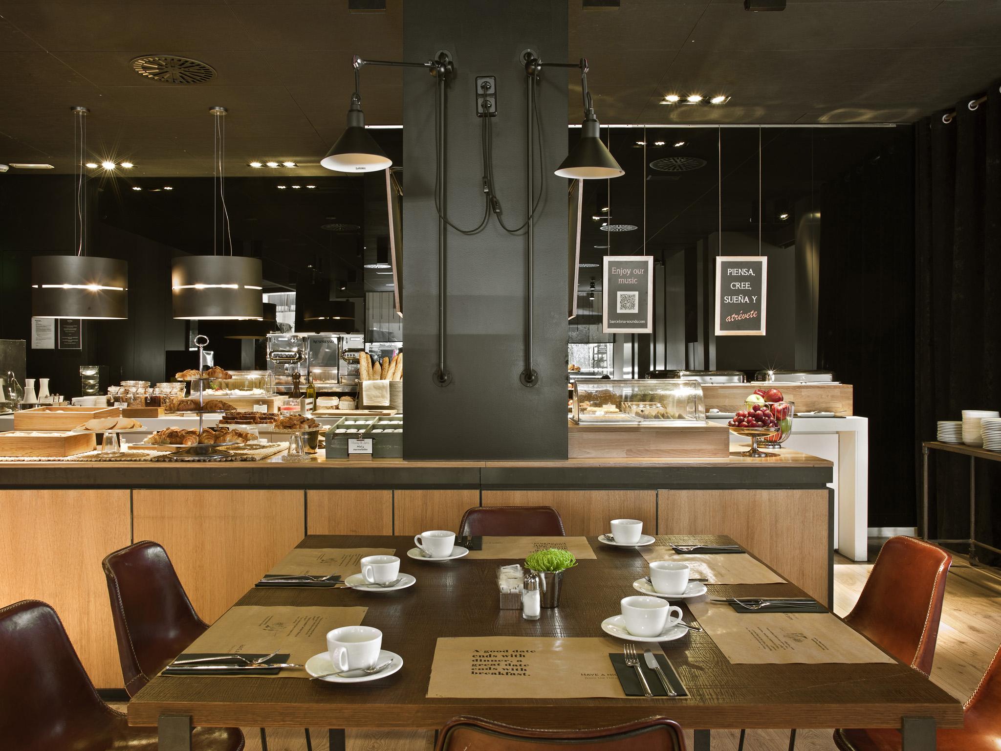 Grand Hotel Central, Small Luxury Hotels Barcelona Ngoại thất bức ảnh The Kitchen