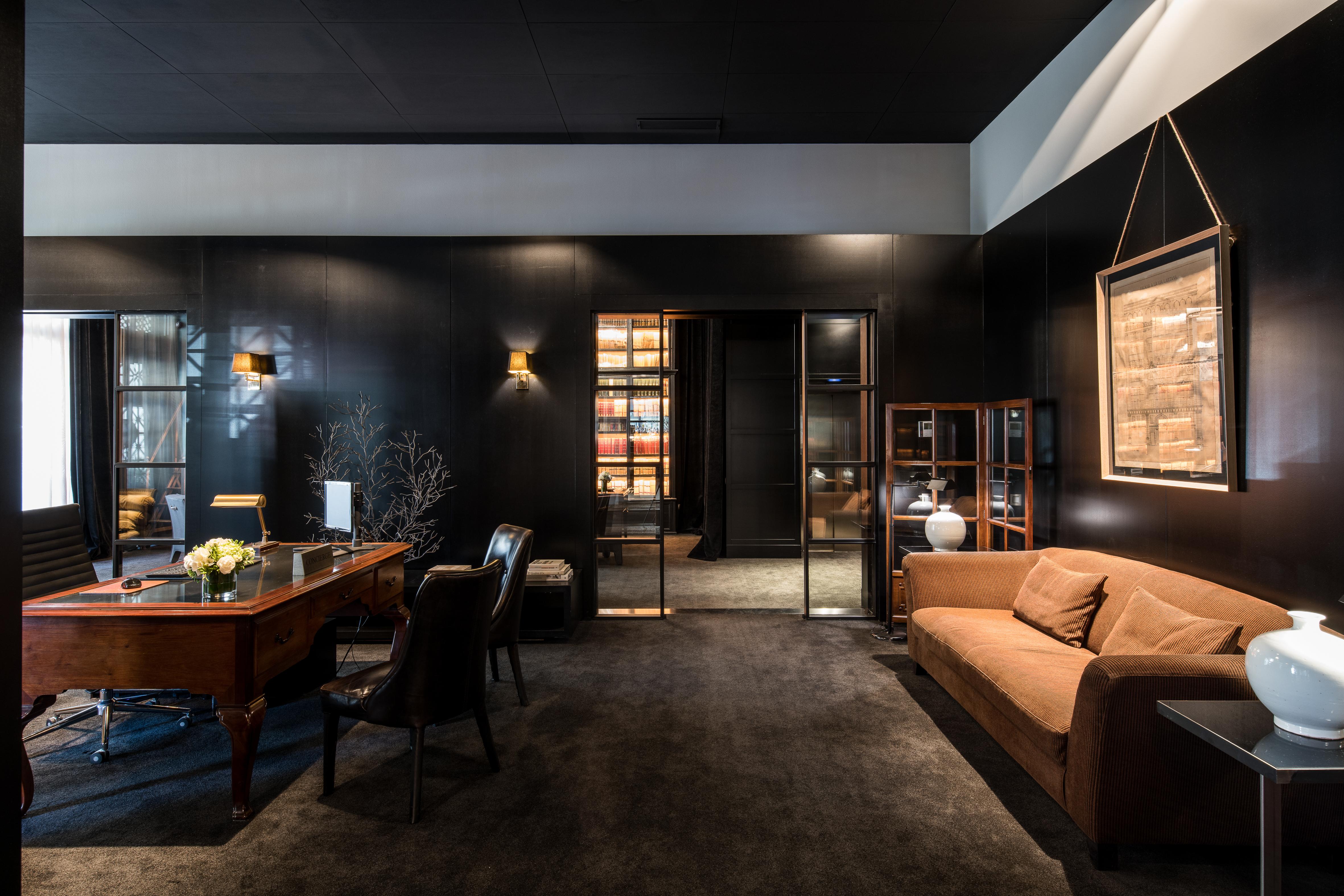 Grand Hotel Central, Small Luxury Hotels Barcelona Ngoại thất bức ảnh The Library at The Ivy