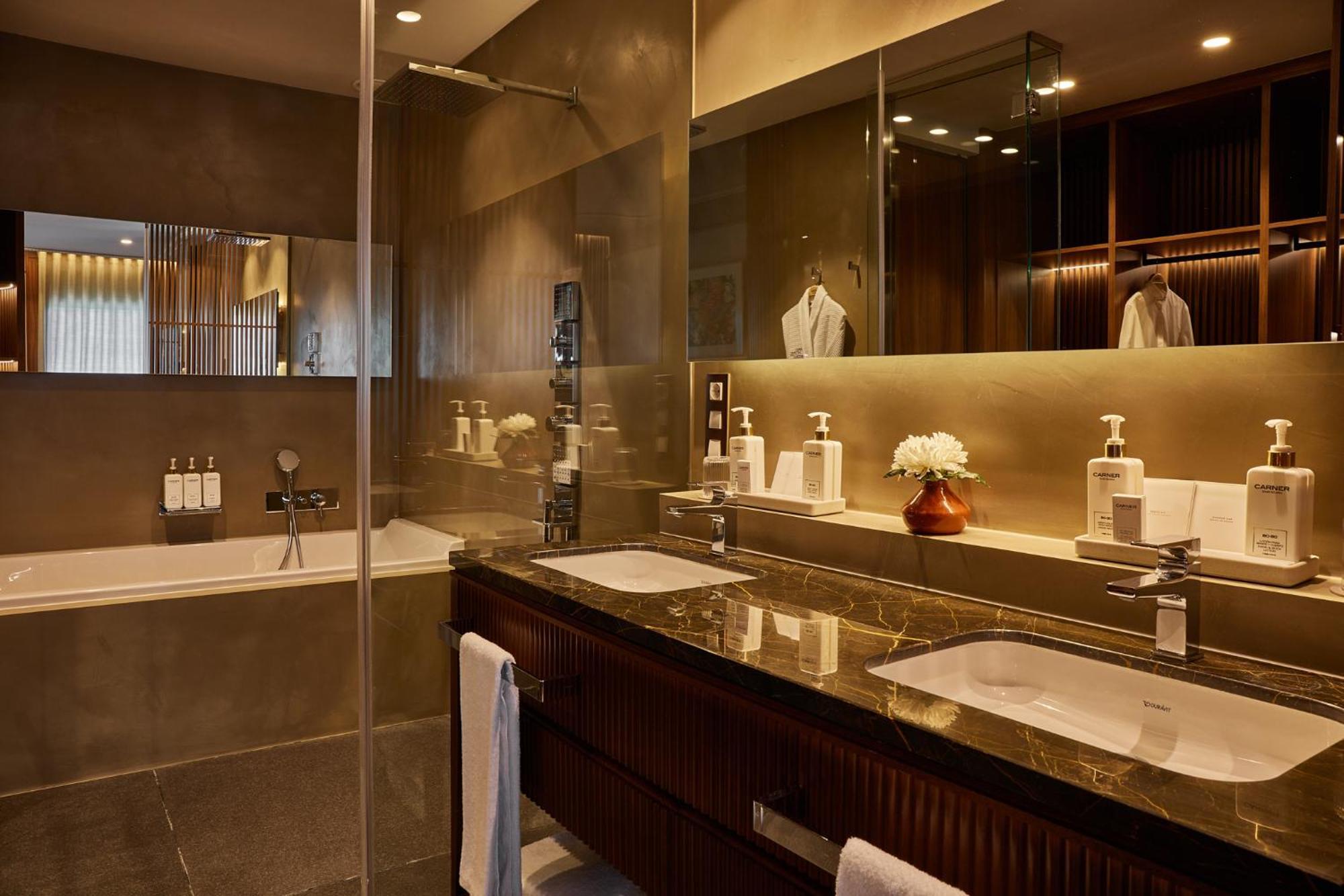 Grand Hotel Central, Small Luxury Hotels Barcelona Ngoại thất bức ảnh Bathroom