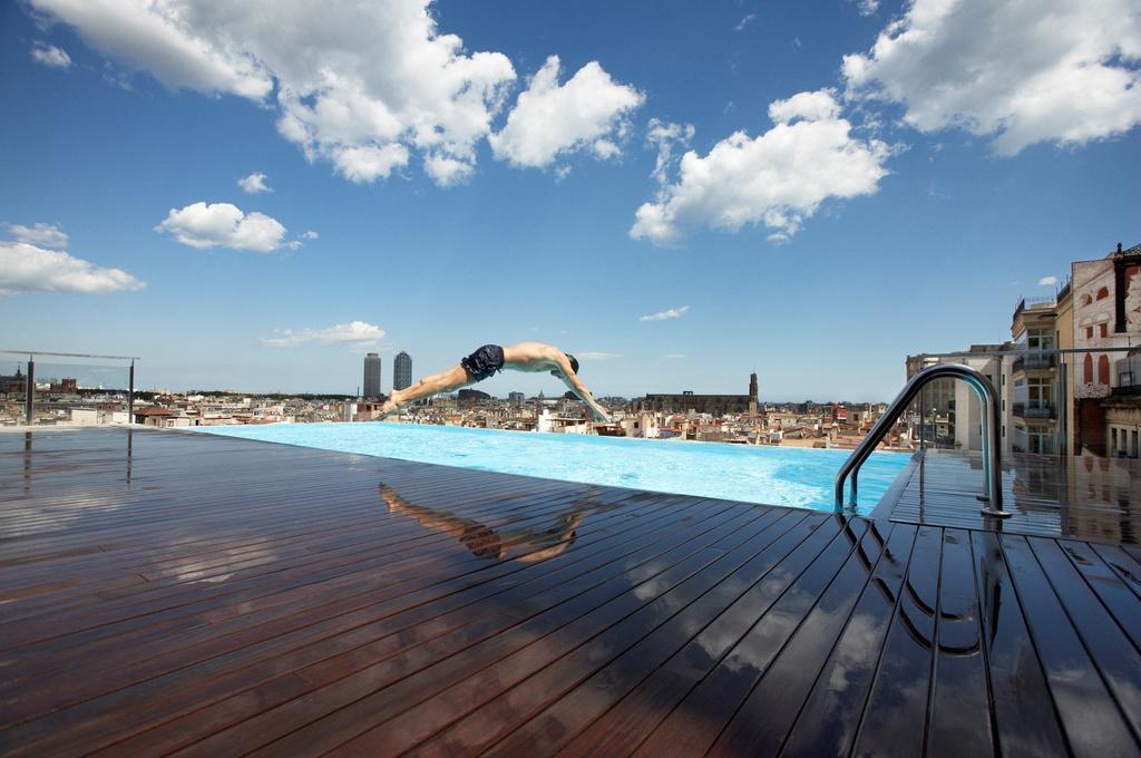 Grand Hotel Central, Small Luxury Hotels Barcelona Tiện nghi bức ảnh The rooftop pool