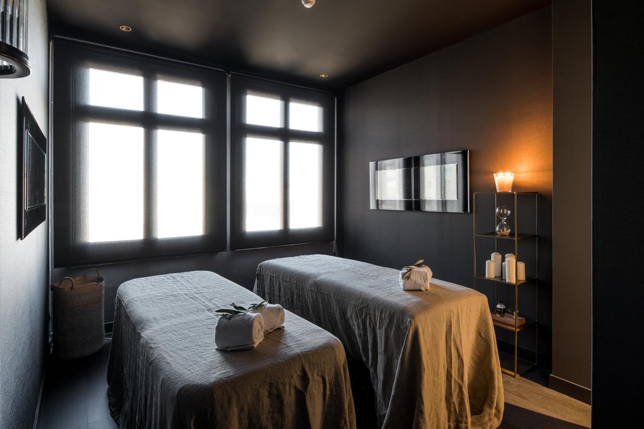 Grand Hotel Central, Small Luxury Hotels Barcelona Ngoại thất bức ảnh Treatment room at the spa
